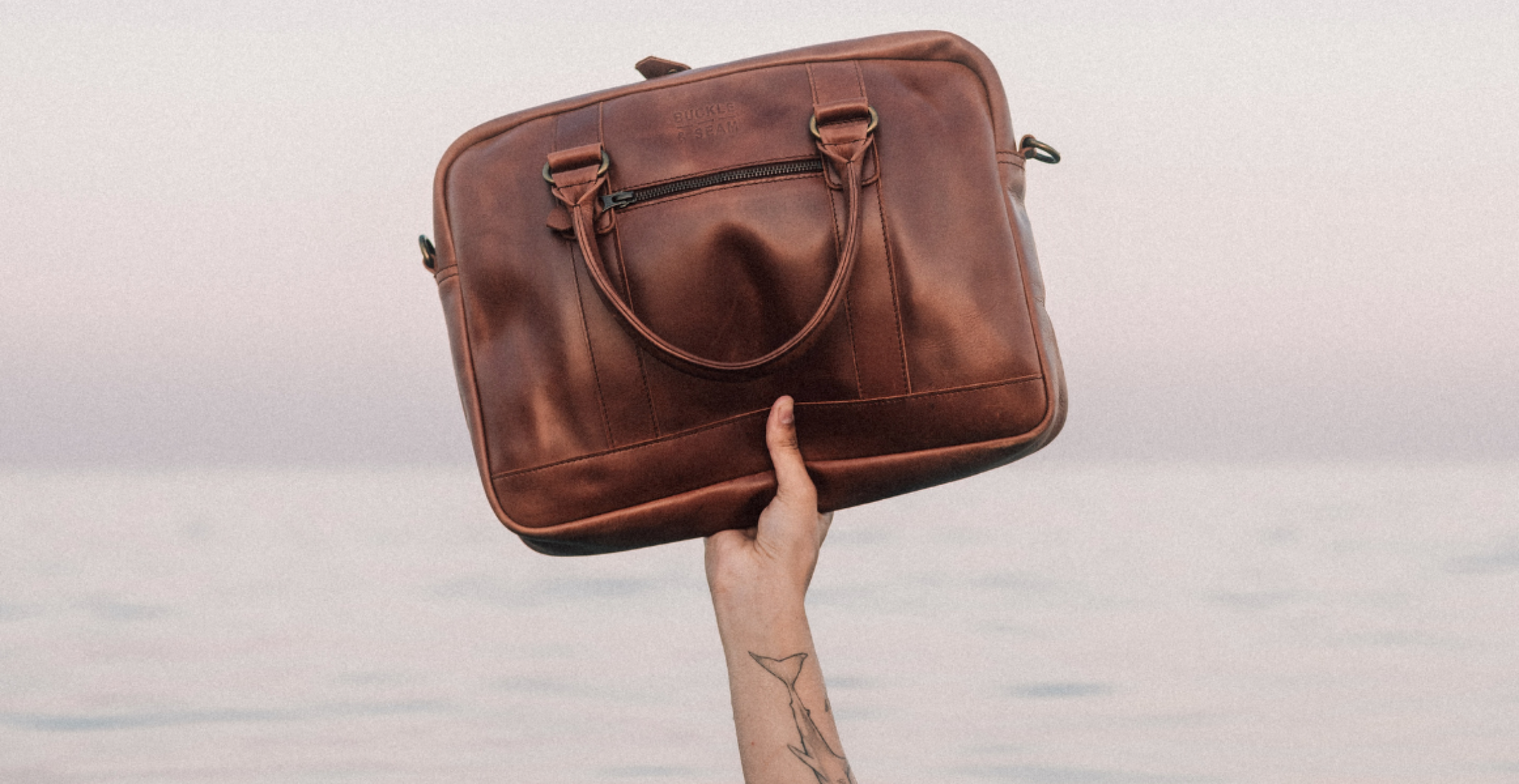 Buckle & Seam: Stilvolle Business-Bags für den guten Zweck
