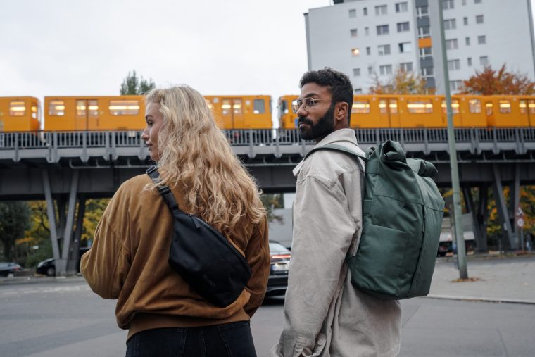 Berliner Startup Fitz & Huxley launcht erste Rucksack-Kollektion aus Ocean Bound Plastic