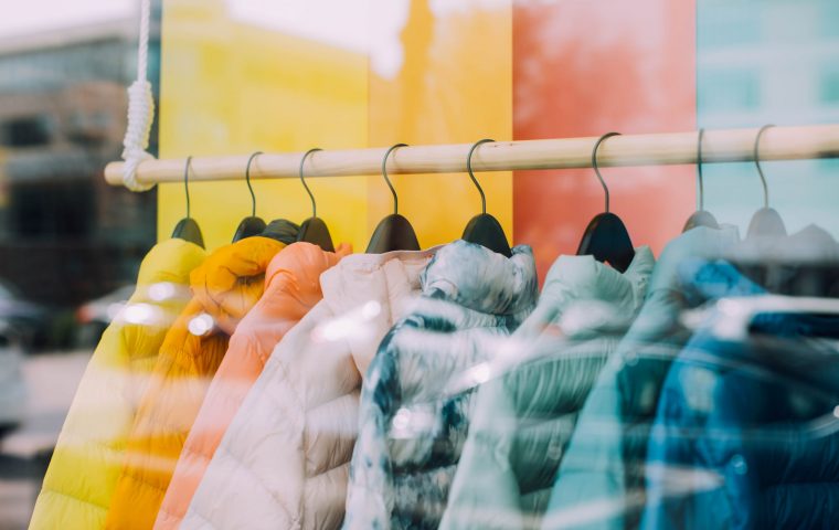 Dieses Startup entwickelt ein Tool, das den CO2-Ausstoß von Kleidung ausgleicht