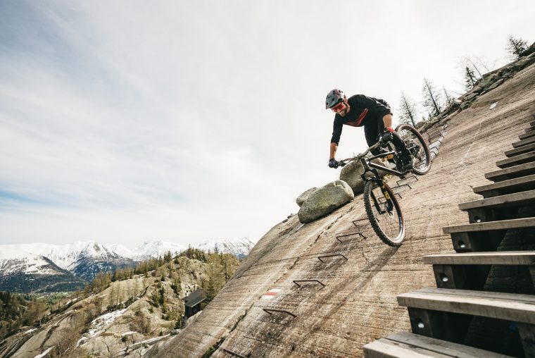 „Wen nur Adrenalin treibt, der ist am Ende“ – Biker Kilian Bron im Interview