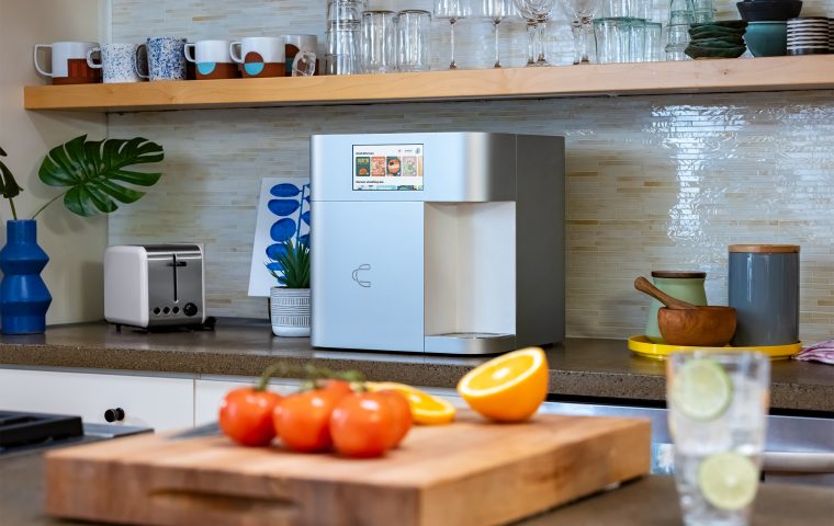 All-In-One: Drink-Automat macht aus Wasser Wein, Kaffee oder Cocktails