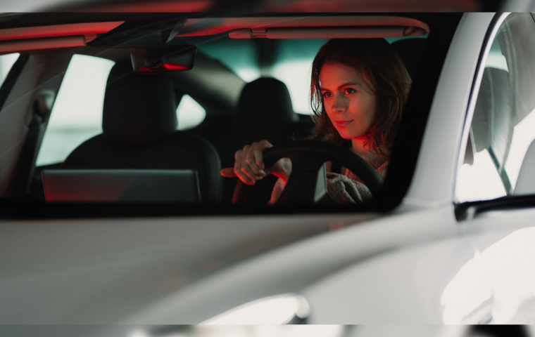 Das neue Auto von Volvo erkennt, ob du betrunken oder zu lange am Handy bist