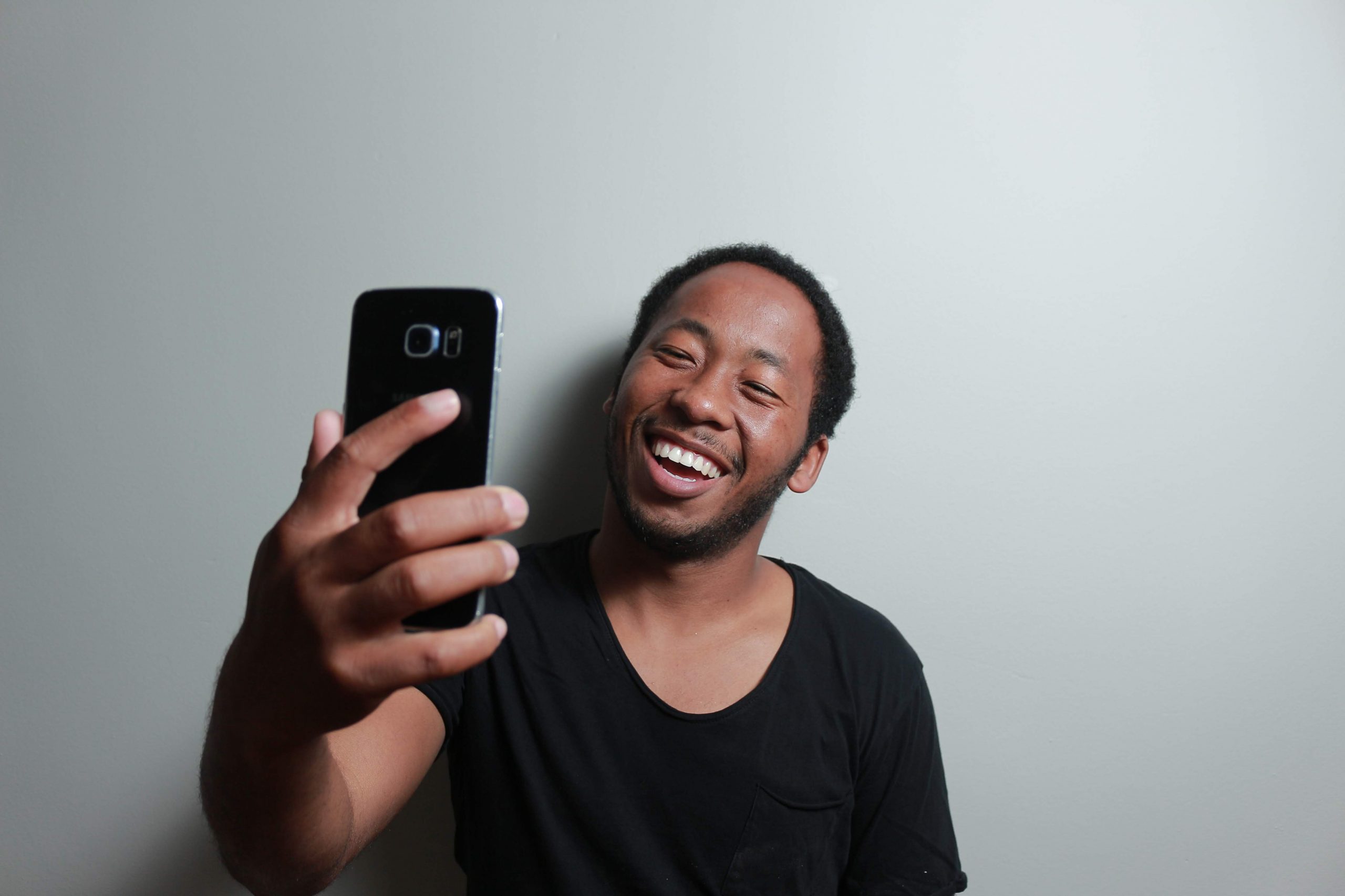 „BeReal“: authentischer Content für User:innen – und auch für Marken?