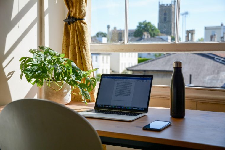 Umfrage: Was die CEOs der Großunternehmen über das Homeoffice denken