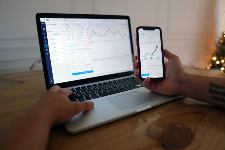 Generation Z: Faul, empfindlich und zu anspruchsvoll im Job – aber die Finanzen im Griff