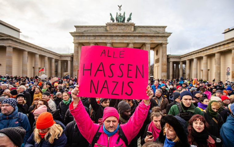 AfD-Geheimtreffen: Proteste gegen Rechtsextremismus in Berlin und Potsdam