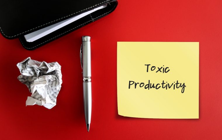 Toxische Produktivität erkennen und überwinden: Ein Leitfaden für ein ausgewogenes Leben