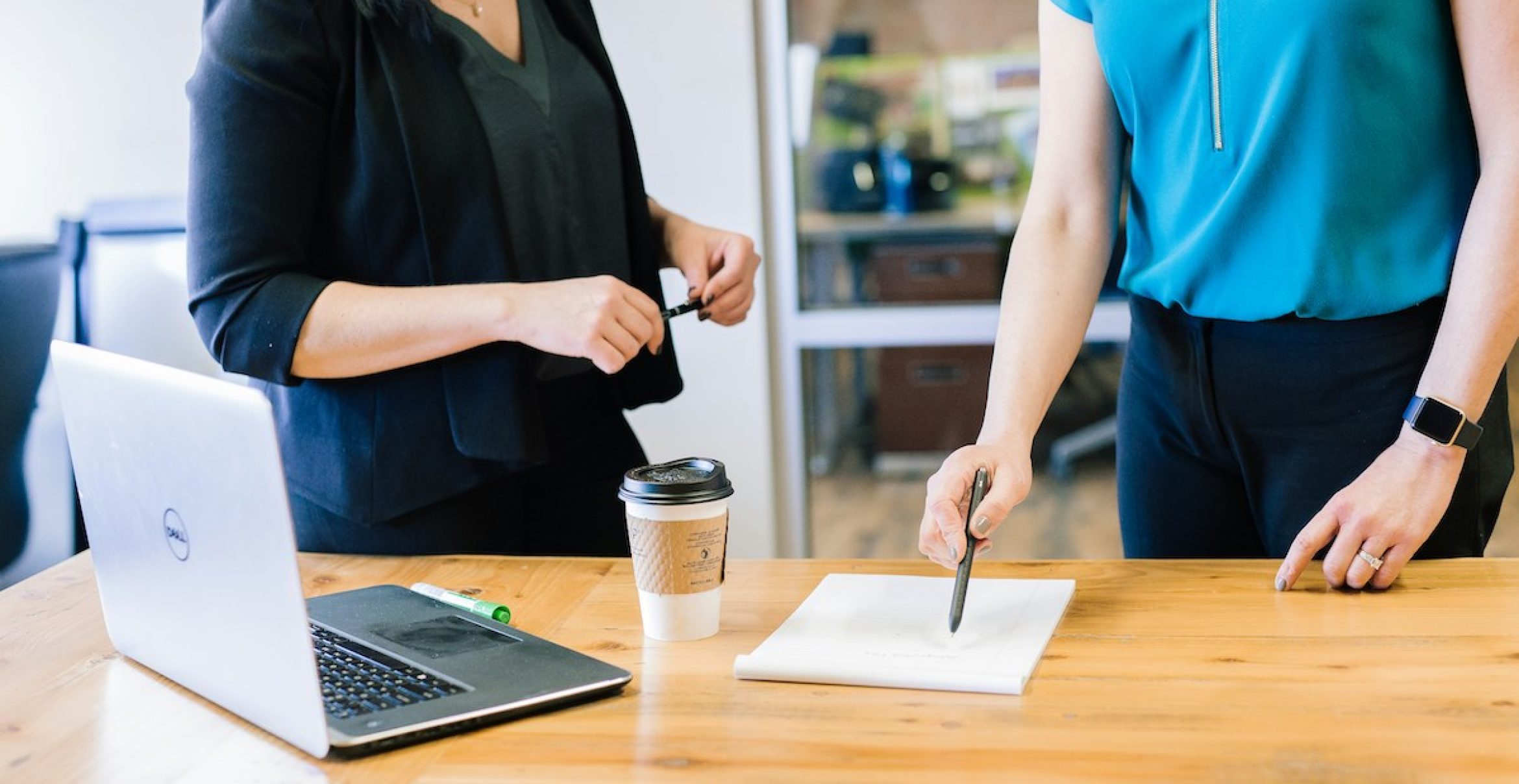 Vom Chef zur Chefin: Wie Frauen die gläserne Decke in Fintechs durchbrechen