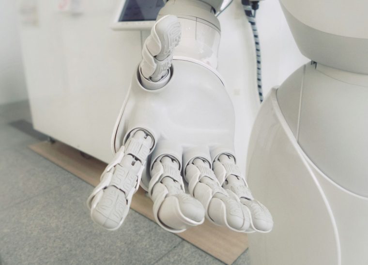 Von wegen KI-Fatigue! Slack-Studie bestätigt zunehmende KI-Nutzung im Jahr 2024 
