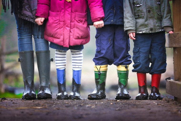 Zwischen Krisen und mehr Freizeit: Warum Frauen weniger Kinder bekommen