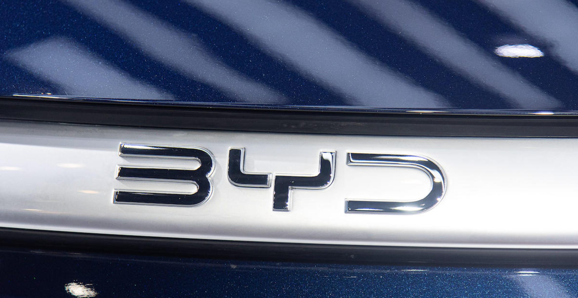 Tesla vs. BYD: Wer dominiert wirklich den E-Auto-Markt?