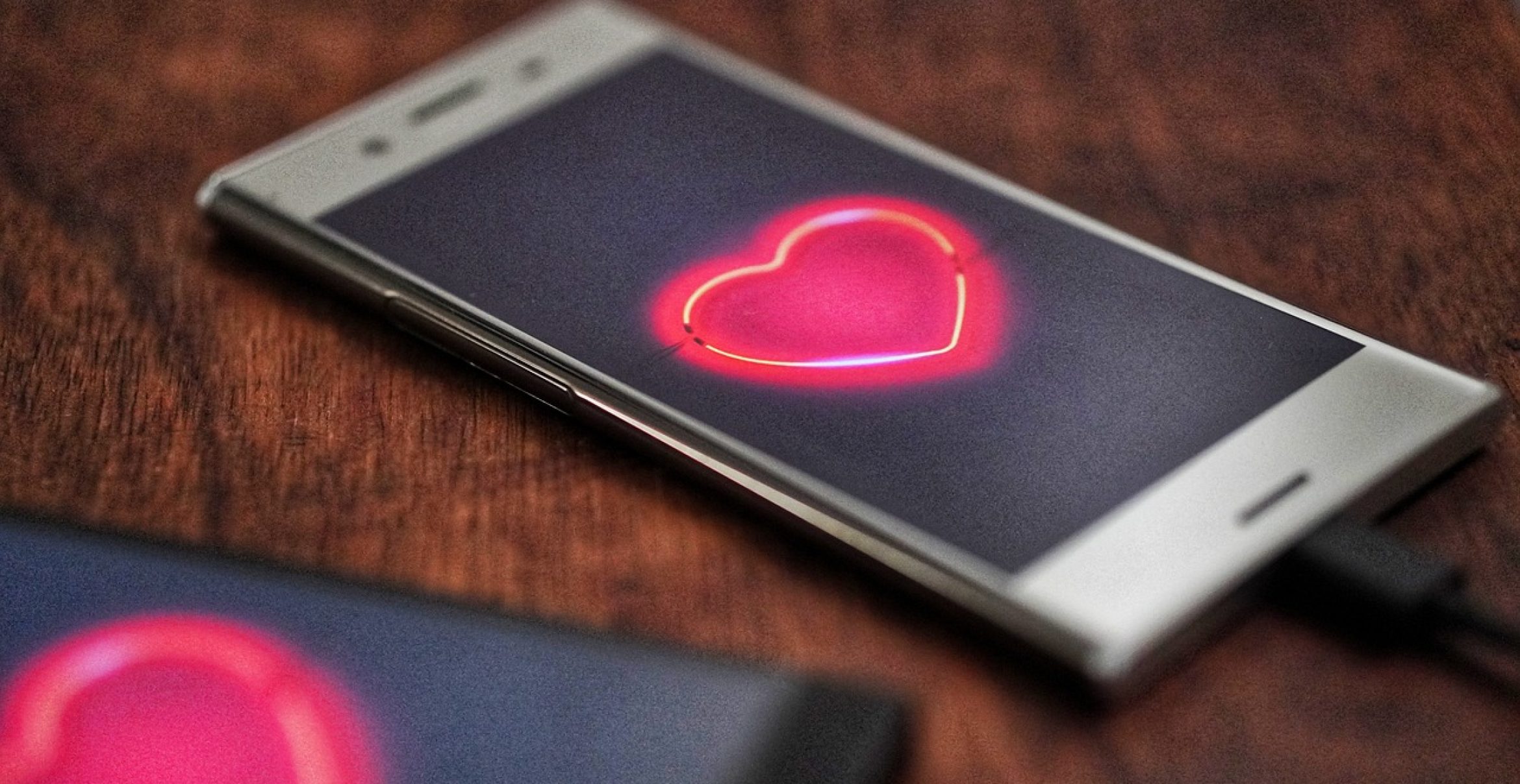 Liebe in der Matrix: Wie virtuelle Realitäten das Dating revolutionieren