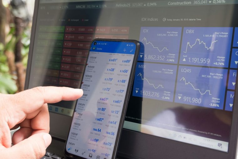 Wirtschaft pfui, Börse hui: Wieso sich Aktionäre in der derzeitigen Krise eine goldene Nase verdienen