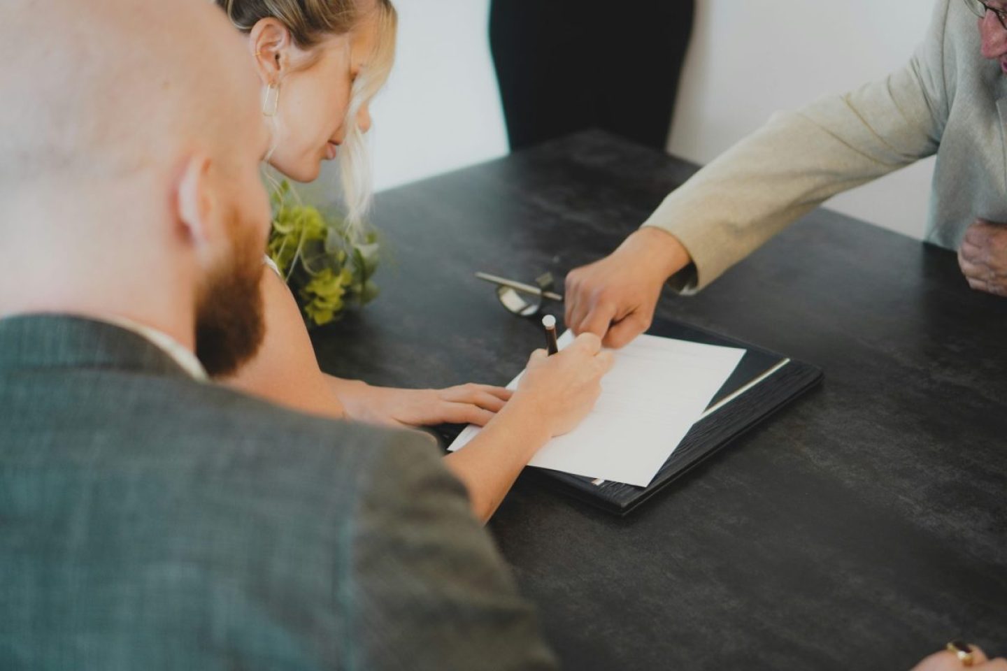 Blind Signing: Was hinter dem Trendbegriff steckt und wie man ihn vermeidet 