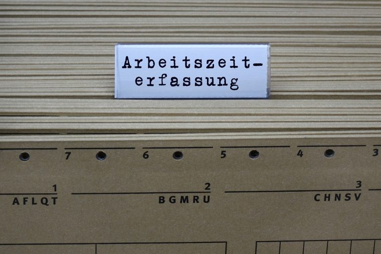 Pflicht zur Arbeitszeiterfassung: Ab wann tritt sie in Kraft?