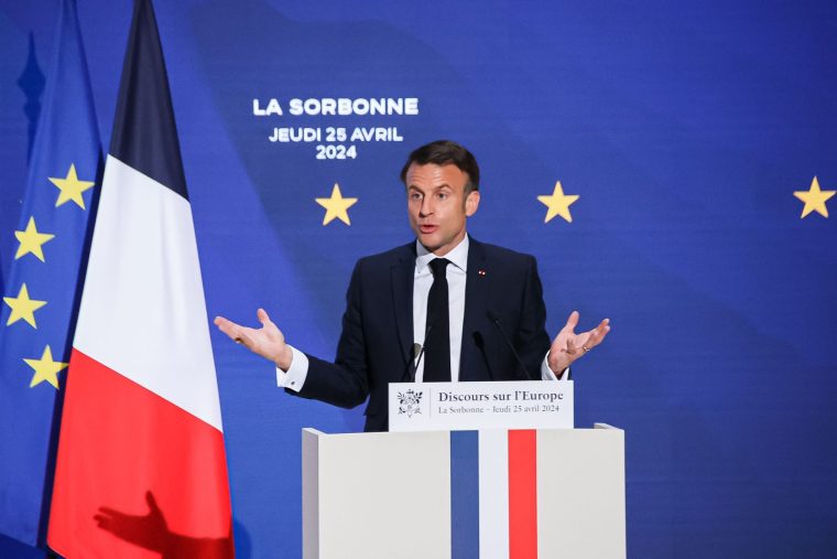 Frankreich vs. Brüssel: Macron verbietet Social Media für Unter-15-Jährige