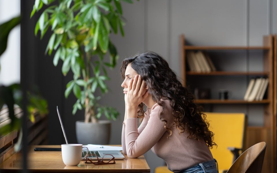Langeweile im Büro sollte nicht unterschätzt werden