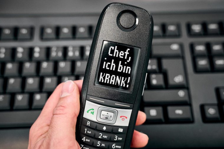 Chefkontrolle bei Krankmeldung: Was ist erlaubt und was nicht?