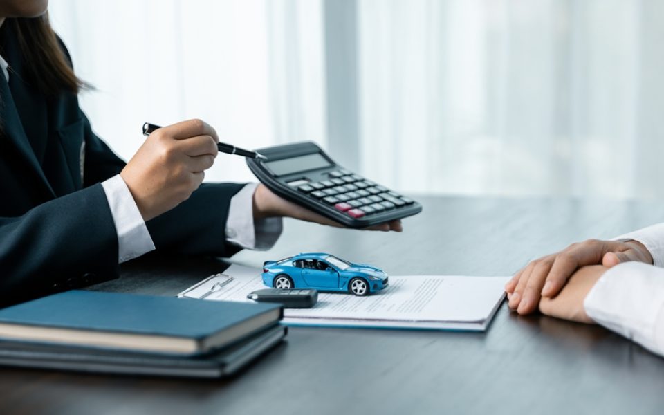 Die Preise bei Autoversicherungen gehen durch die Decke