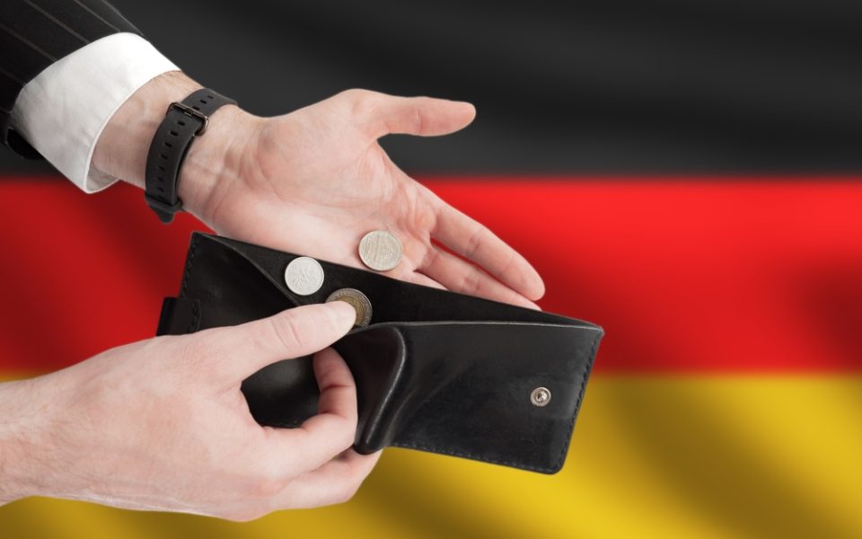 Mit diesem Gehalt giltst du in Deutschland als arm