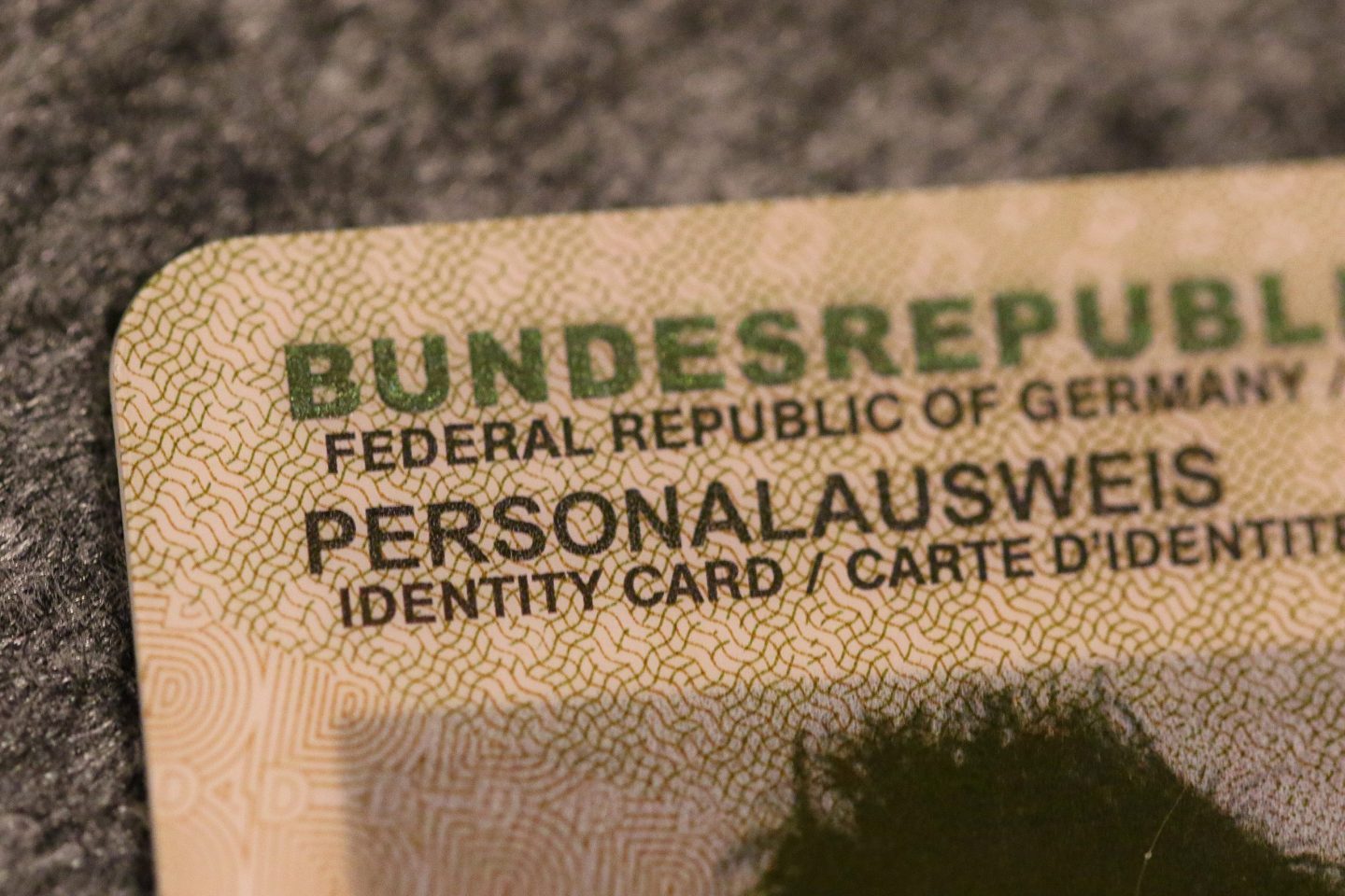 Neues Gesetz in Kraft: Personalausweis wird 2025 SO viel teurer