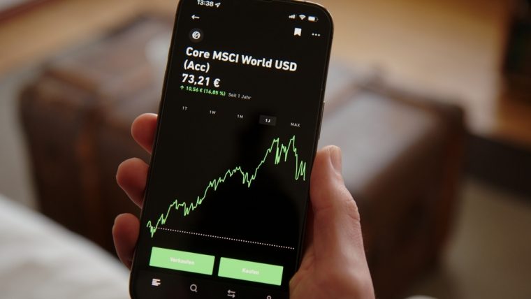 Börsencrash MSCI World-Special: Wie du in deinem Alter reagieren solltest!