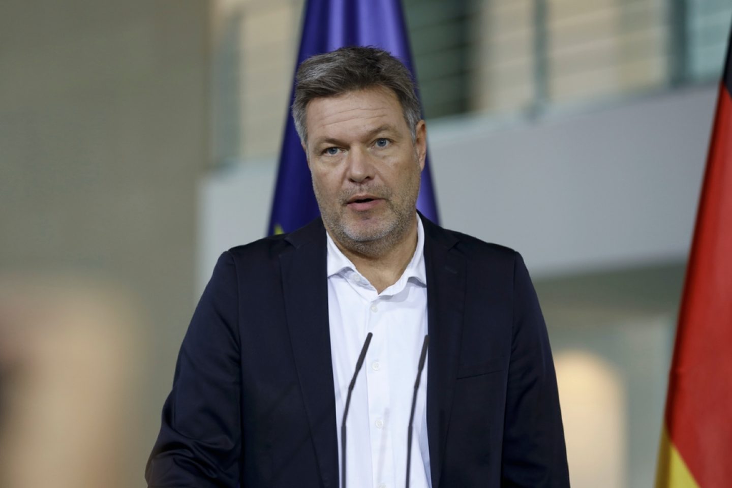 Wirtschaftswunder vertagt! Habecks düstere Prognose für 2024