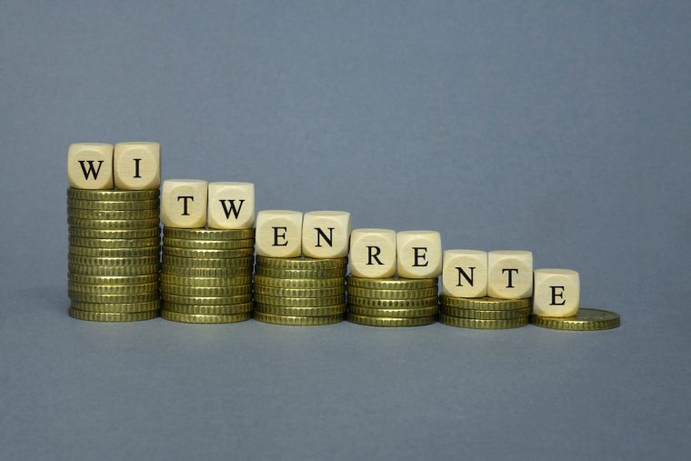 Fast jede zweite Witwenrente wird gekürzt: Wer arbeitet, bekommt weniger
