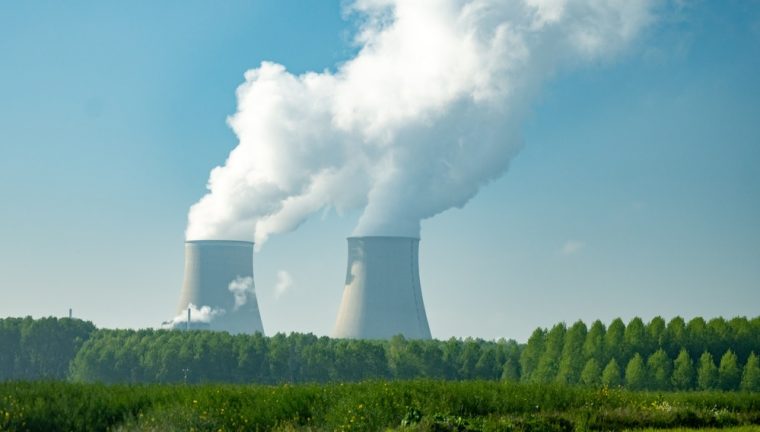 Tech-Giganten und Atomstrom: Die neue Energiequelle für KI-Zentren?