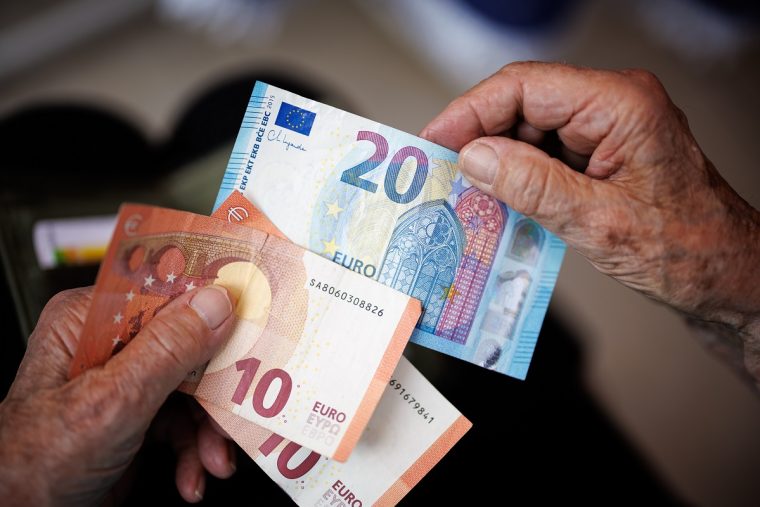 SO hoch ist die deutsche Netto-Rente durchschnittlich: Wo beginnt Altersarmut in Deutschland wirklich?