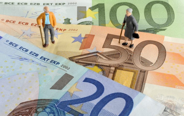 Frauenpower im Rentenalter: Mehr Versicherungsjahre als je zuvor!
