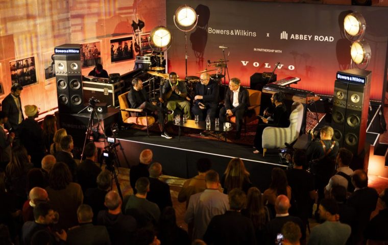 Wie packt man die Abbey Road Studios in einen Volvo? 