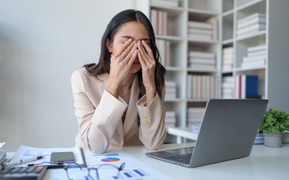 3 Fragen, die dir sagen, ob du zu krank zum arbeiten bist