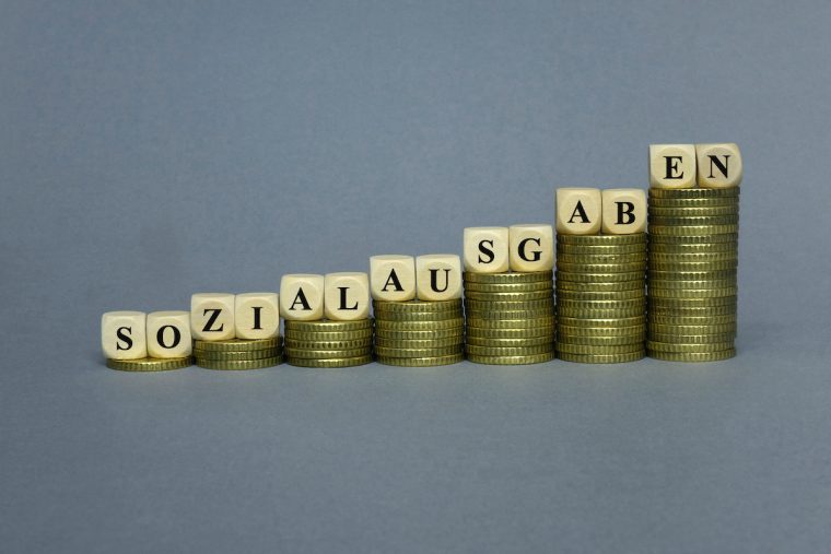 Rentner-Schock: Weniger Geld ab März 2025!