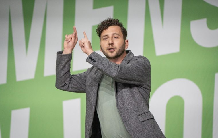 Grüne gegen Schwarz-Rot: Eigener Vorschlag für Verteidigungsfinanzierung