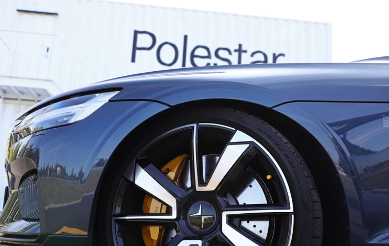 Polestars Überraschungscoup: Tesla im Visier – Produktion in Europa geplant!