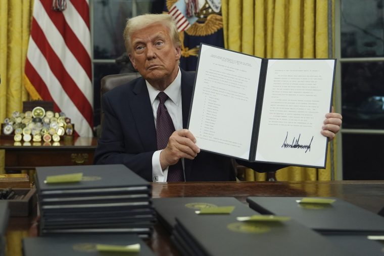 Fentanyl-Zölle auf Laptops? Trumps neuer Kurs trifft die Falschen