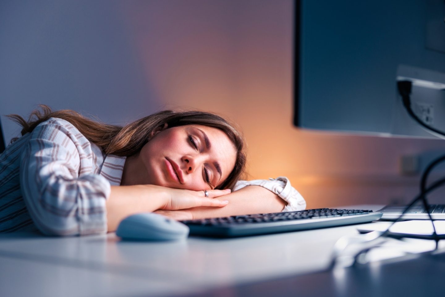 Nap im Homeoffice? SO viele schlafen während Arbeitszeit