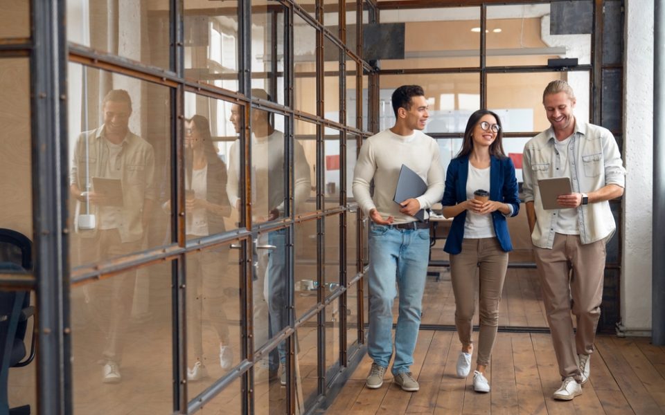 Wie Job-Freundschaften Kreativität steigern, aber auch Konflikte verursachen können