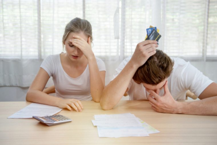 GenZ in der Finanzkrise: Expertin erklärt, wie junge Menschen gegensteuern können