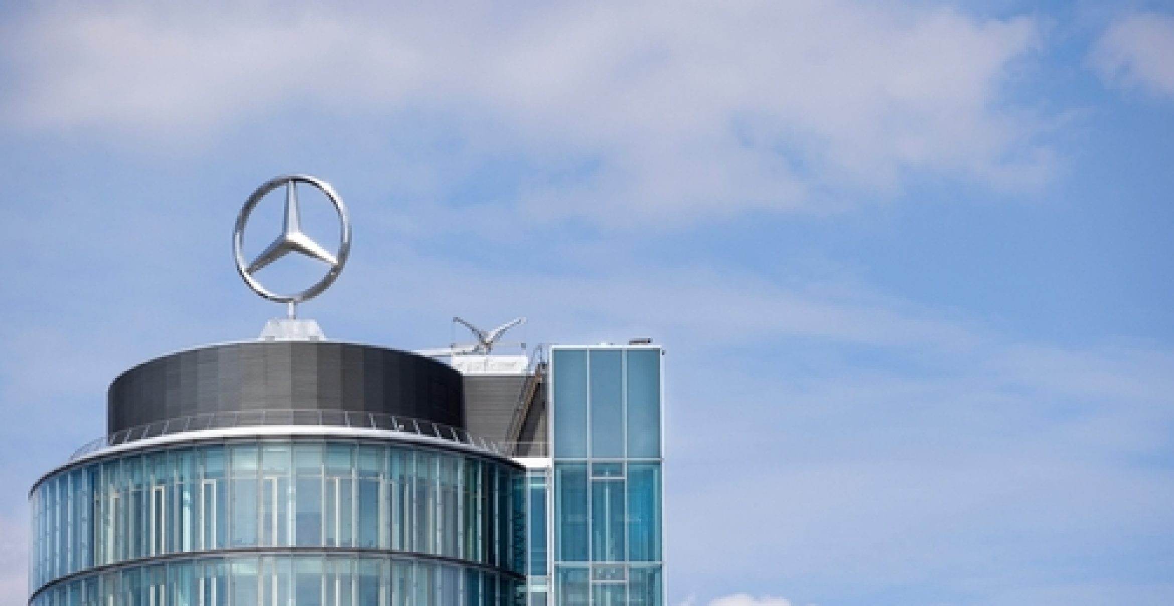 Mercedes-Benz im Sturzflug: Gewinneinbruch und neue Hoffnungsträger