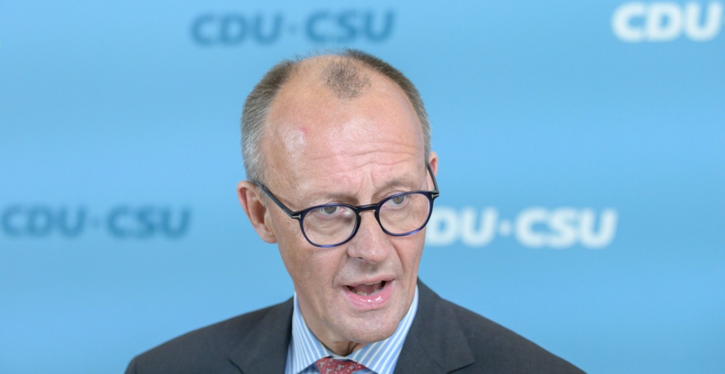 Rente rauf auf 2500 Euro? Merz plant große Reform für Senioren