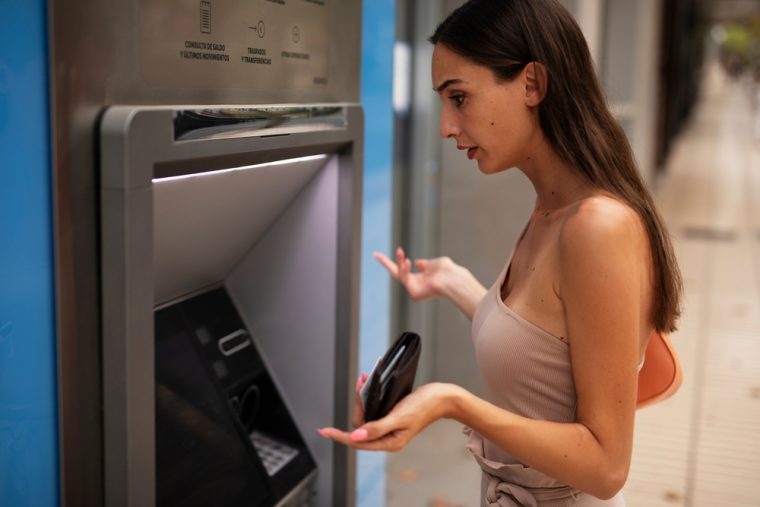 Vorsicht bei Geldautomaten: Nach dem Abheben unbedingt DIESE Taste drücken