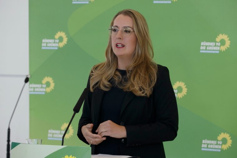 Grünen-Rebellion: Merz und Klingbeil im Schulden-Drama gefangen