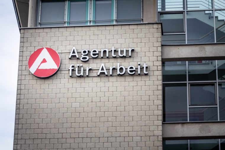 Zu wenig Lohn: Arbeitsagentur verhindert massenhaft Einsatz ausländischer Fachkräfte