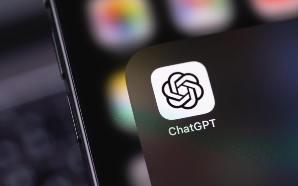 OpenAI zieht neue ChatGPT-Version zurück, weil sie zu unterwürfig agierte