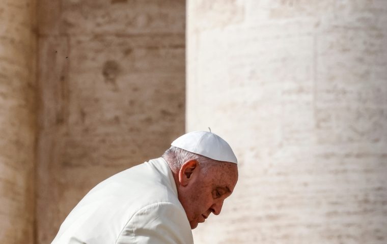 Kann der Tod warten? Papst Franziskus‘ letzter Ostersegen und die Willenskraft über das Sterben