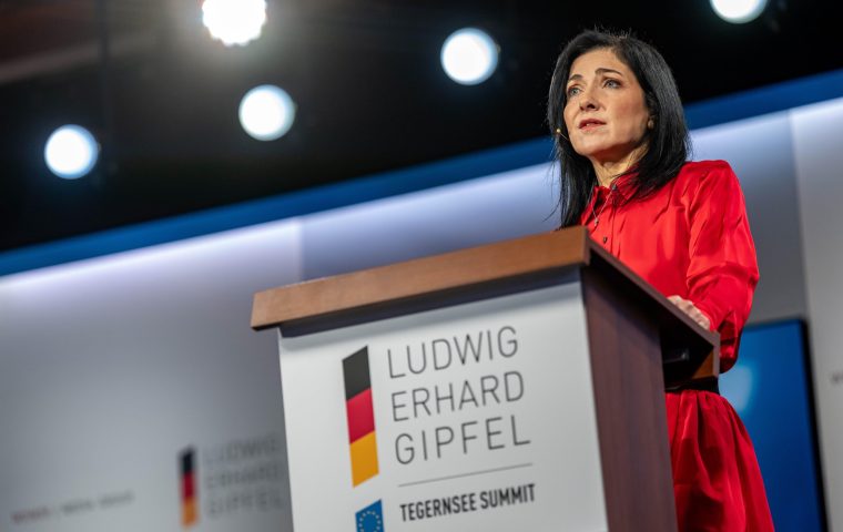 Neue Bundeswirtschaftsministerin: „Deutschland muss wieder Führungsstärke entwickeln“