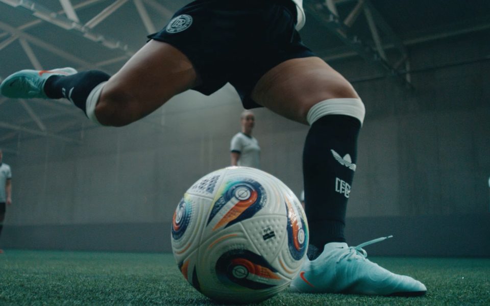Zeit für neue Legenden: OLB schickt die DFB-Frauen mit einer gewaltigen Kampagne auf Titeljagd