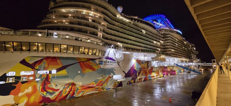 Ein Schiff wie Schneewittchen 